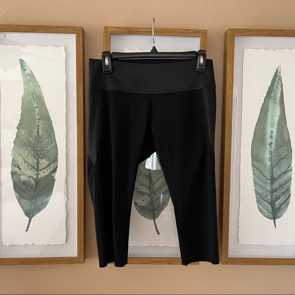 ADAY Over Take Capri Leggings